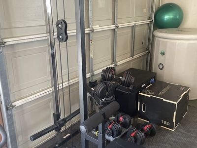 Lat Pulldown Machine with Low Row Attachment
