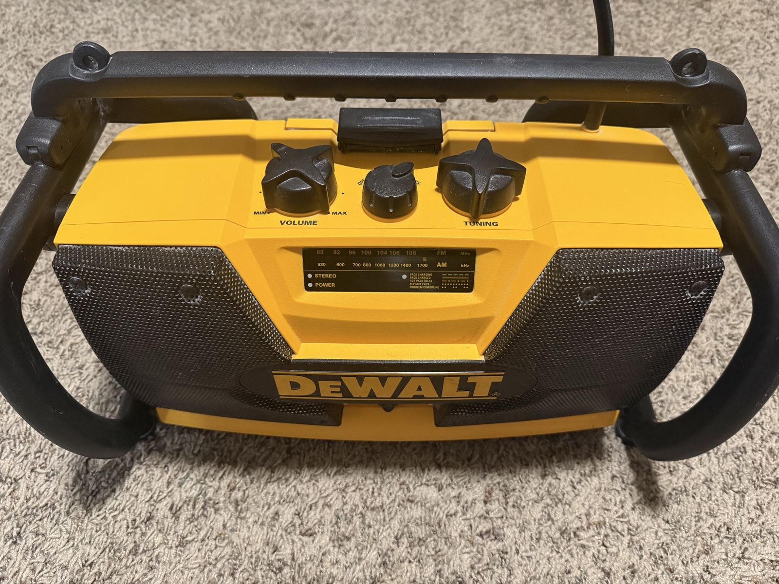 DeWalt DC011 Jobsite Radio & 1-Hr Battery Charger - AM/FM Stereo, Power Tool Accessory