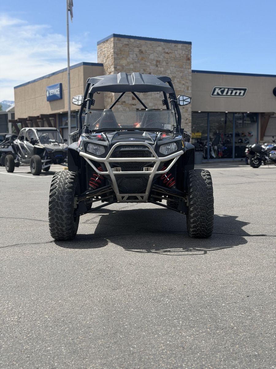 2011 Polaris RZR 800 4-Seater UTV with Custom Doors and Bumper
