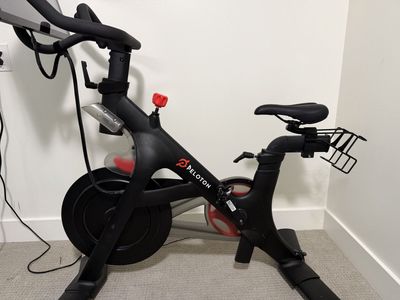 Peloton Bike Original Indoor Cycling Stationary Exercise Bike
