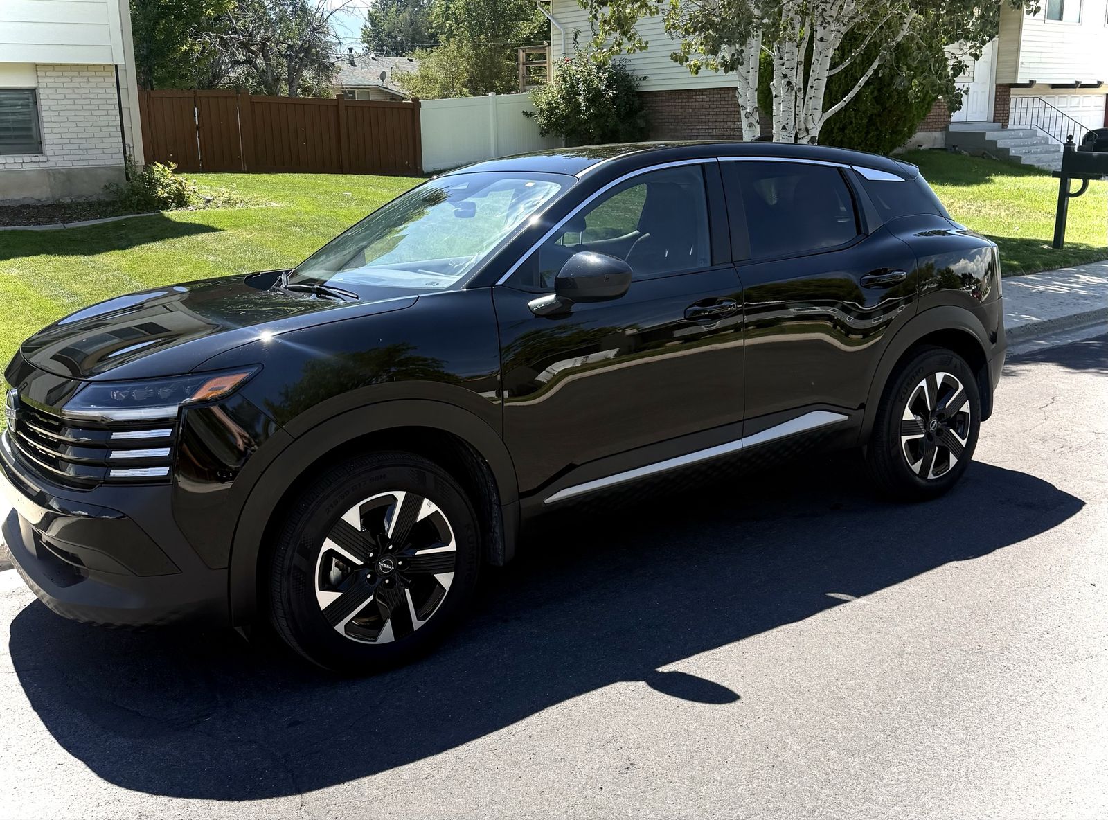 2025 Nissan Kicks for Rent—clean, reliable, great on gas! 