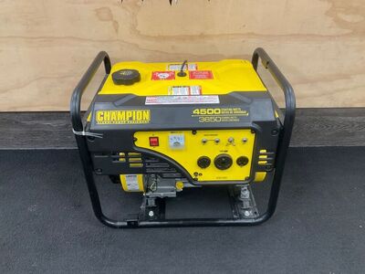 CHAMPION 4500 RUNNING WATT GAS POWERED GENERATOR
