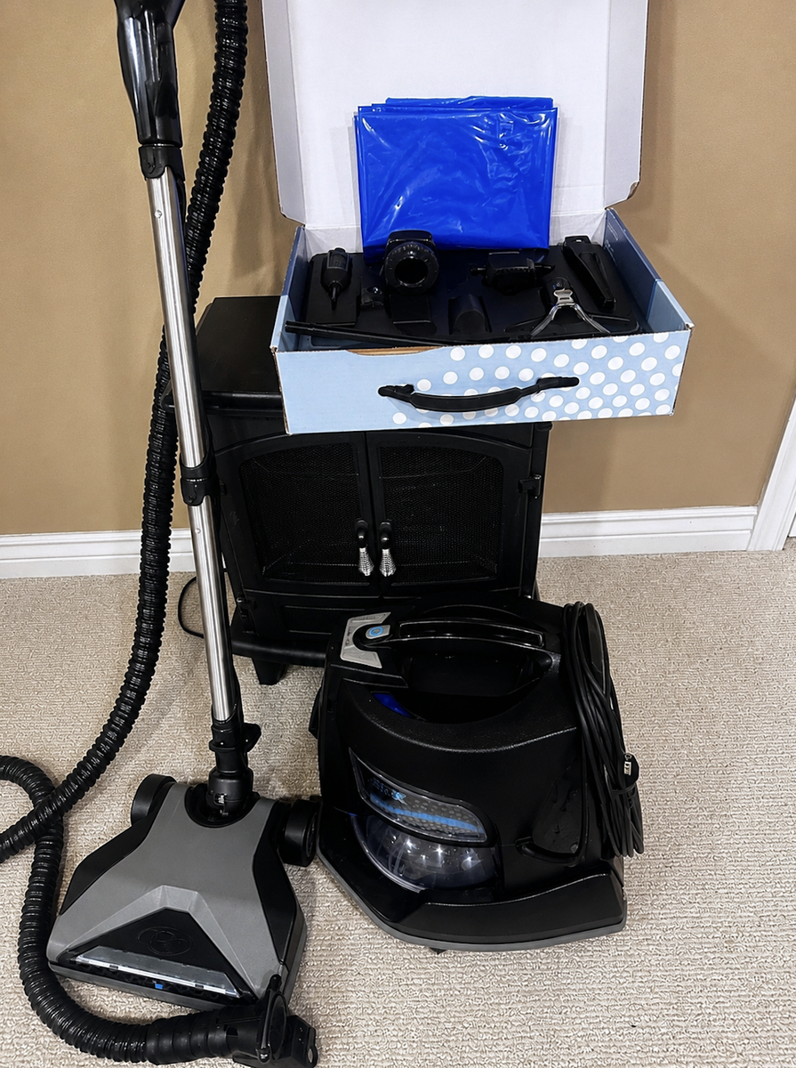 Rainbow SRX Vacuum | Like New with Complete Attachment Set