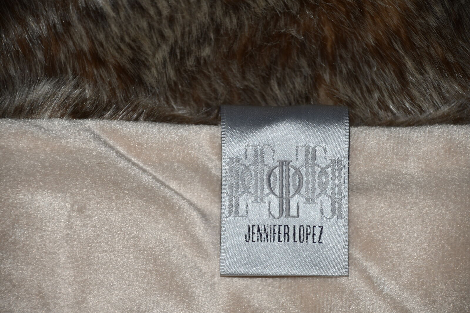 JENNIFER LOPEZ BLANKET/THROW ~ ADULT SIZE 50" x 60" ~ SHADES of BROWN ~ NEVER USED ~ NEVER WASHED ~ SOFT & CLEAN!