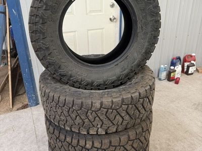 Toyo RT Trail 265/70r17