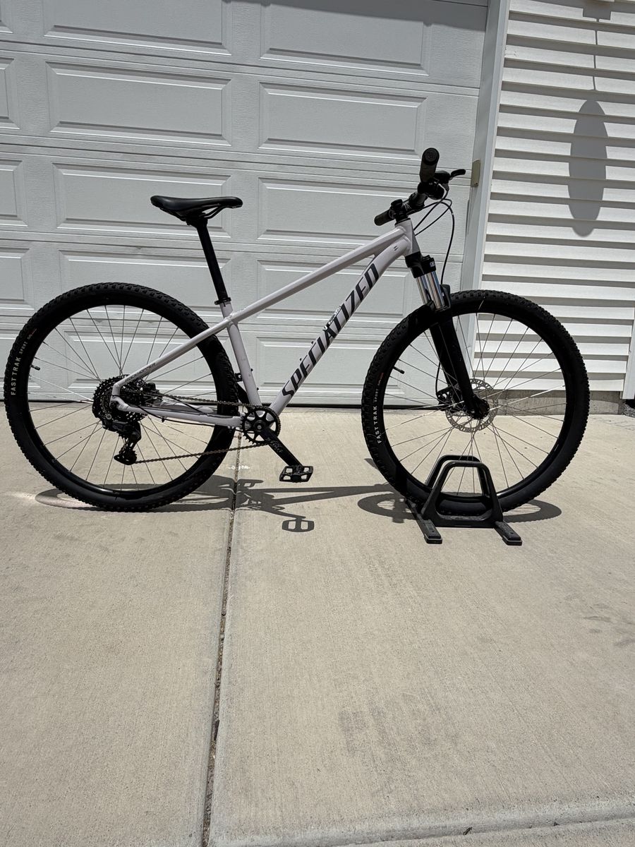 2024 Specialized Rockhopper Sport 29