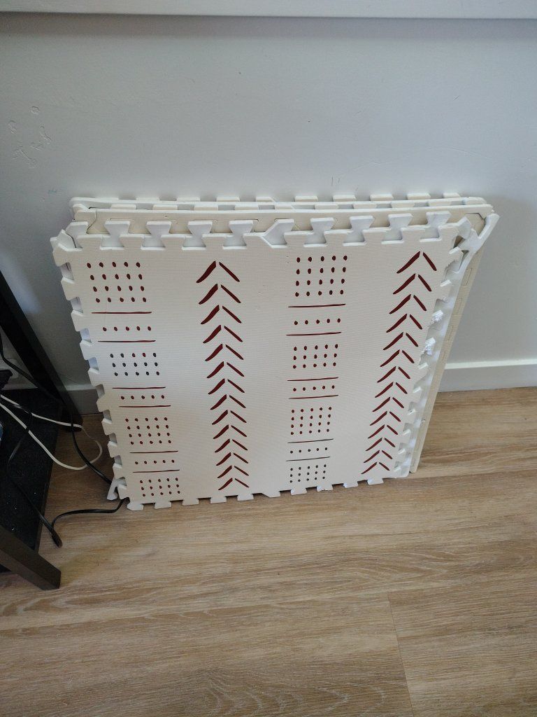 6 Interlocking Foam Play Mat Tiles - White/Red Patterned, Soft & Safe