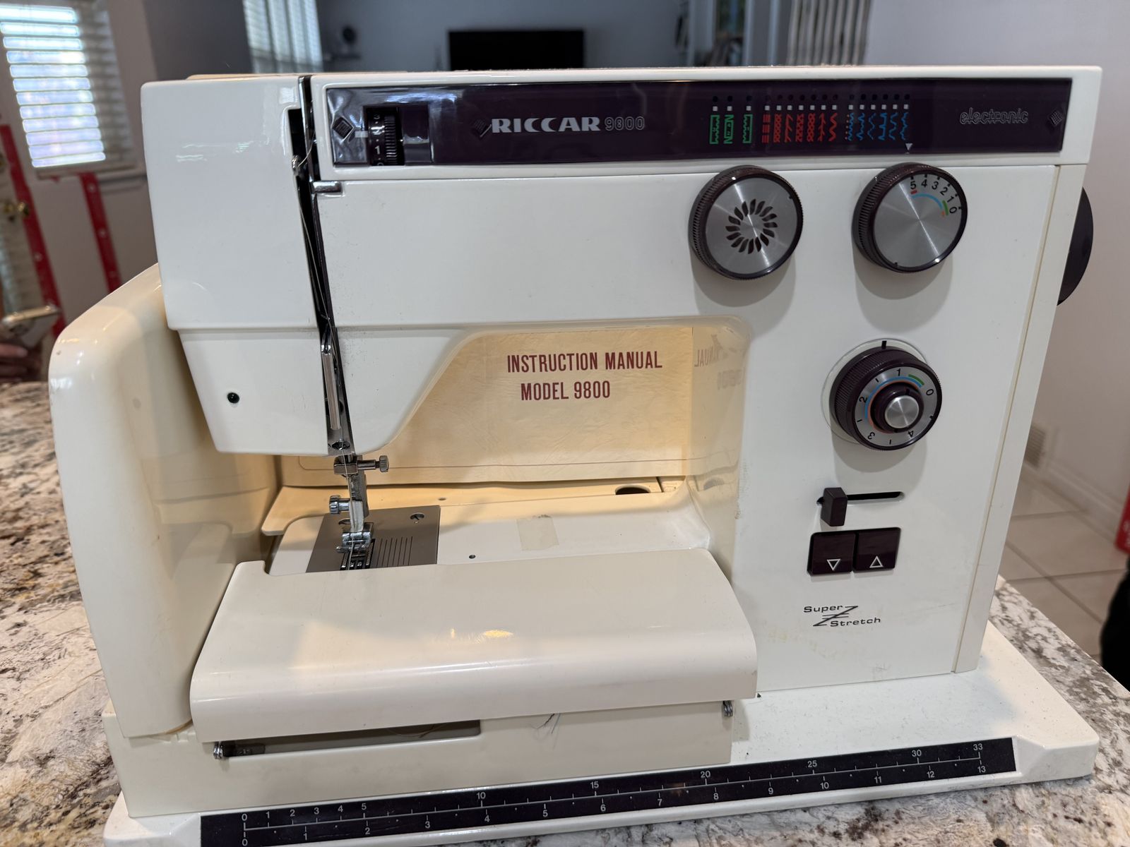 Riccar 9800 Electronic Super Stretch Sewing Machine with Case & Manual