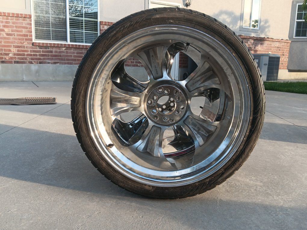 Set of 2: 22" Chrome Rims & Toyo Proxes ST III Tires