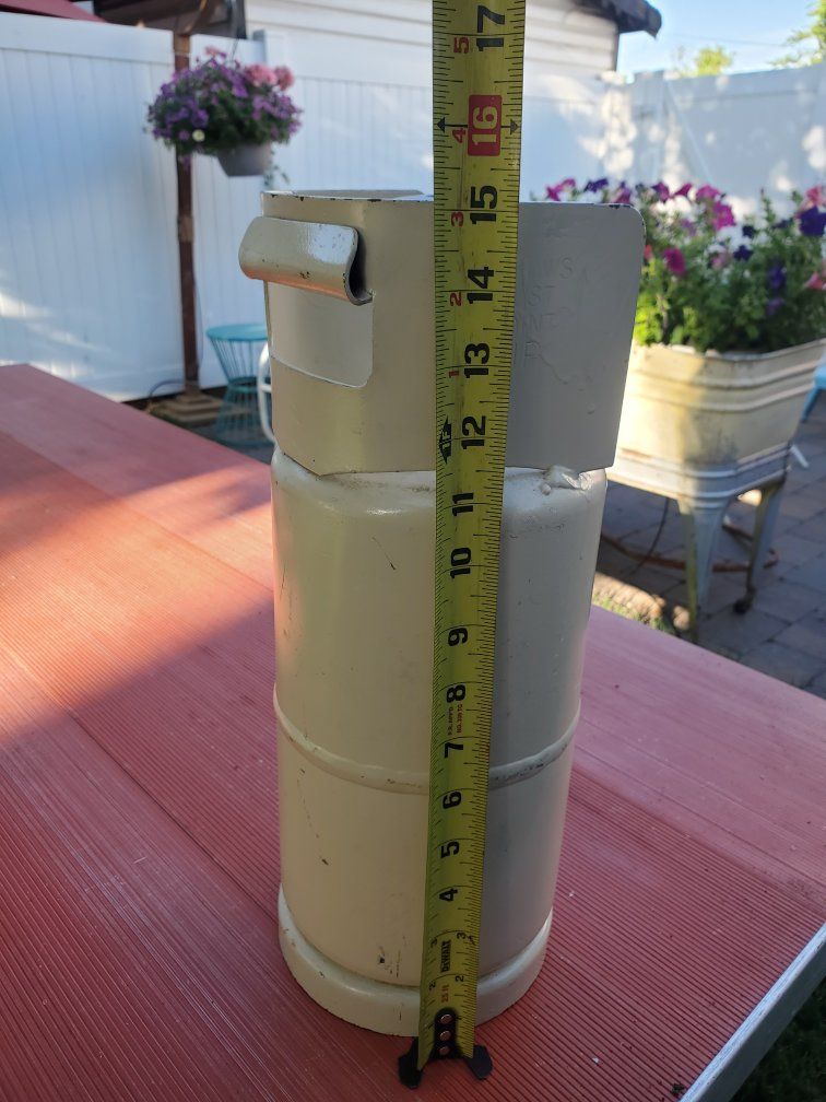 Main image 10