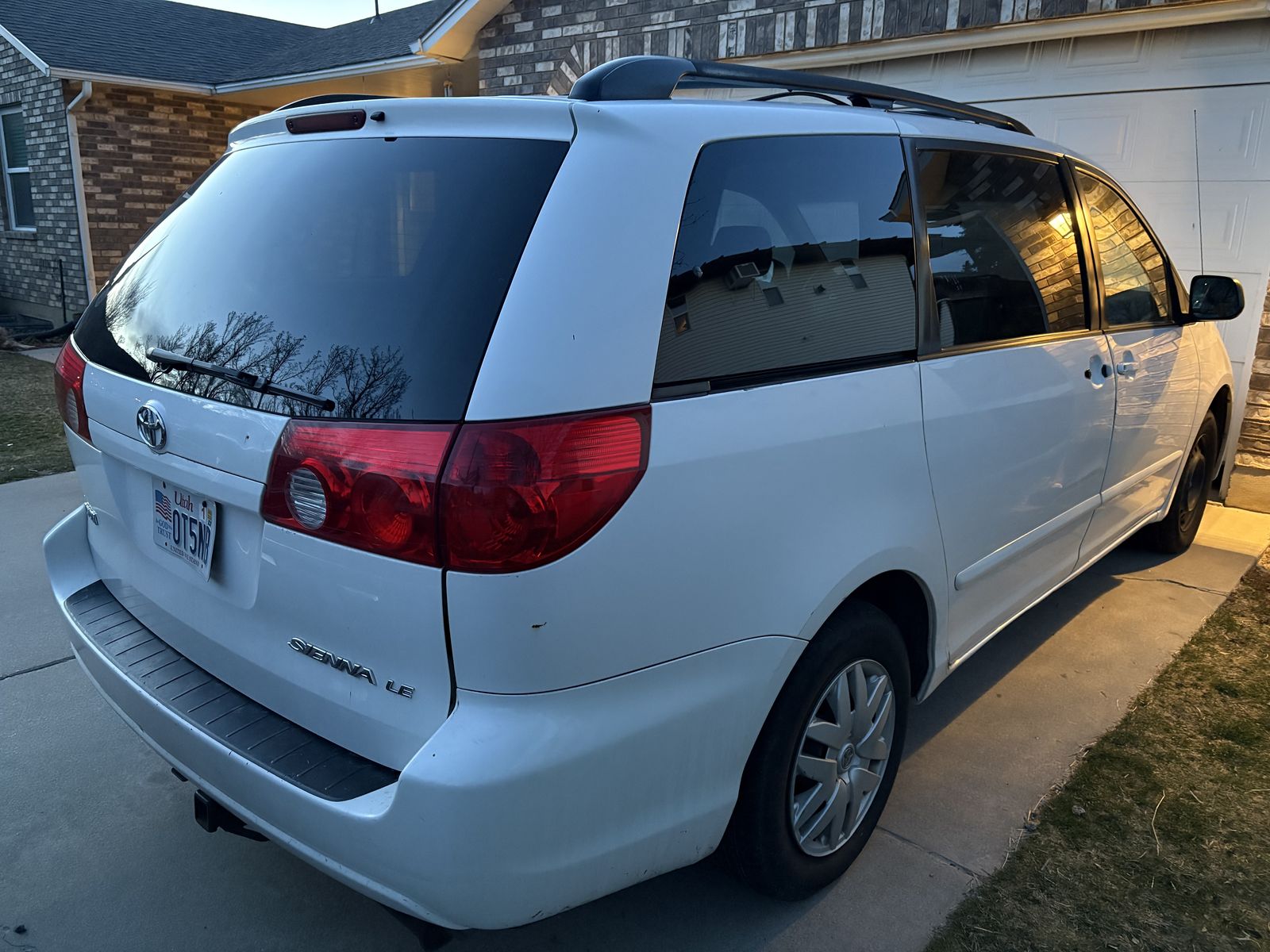 2006 Toyota Sienna LE 8 Passenger