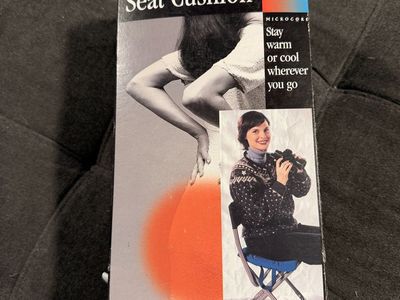 Microwaveable Heated/Chilled Seat Cushion - 12.5" x 12.5"