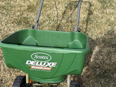 Fertilizer Spreader