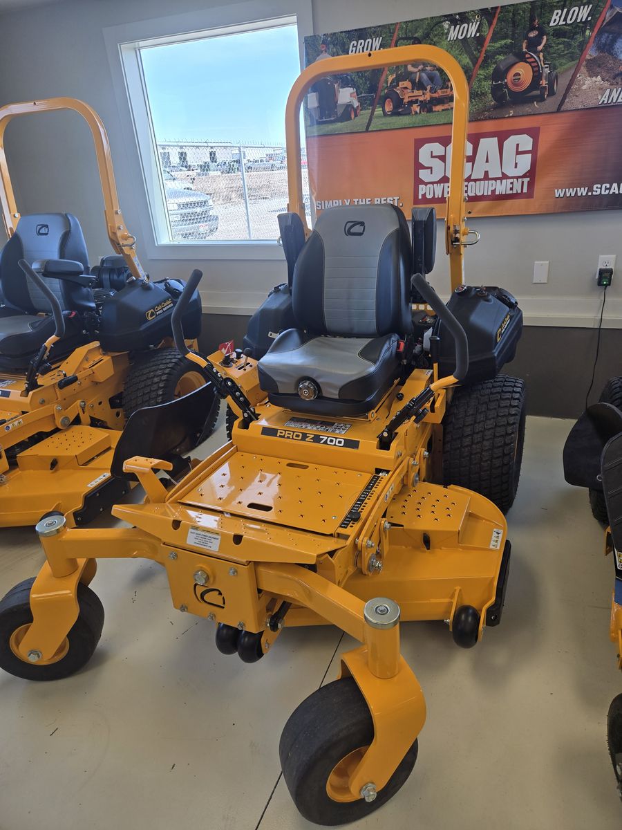 COMMERCIAL CUB CADET RIDING ZERO TURN MOWER 54"