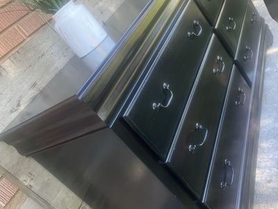 Very nice dresser