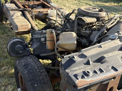 Square body 1ton 4x4 complete chassis