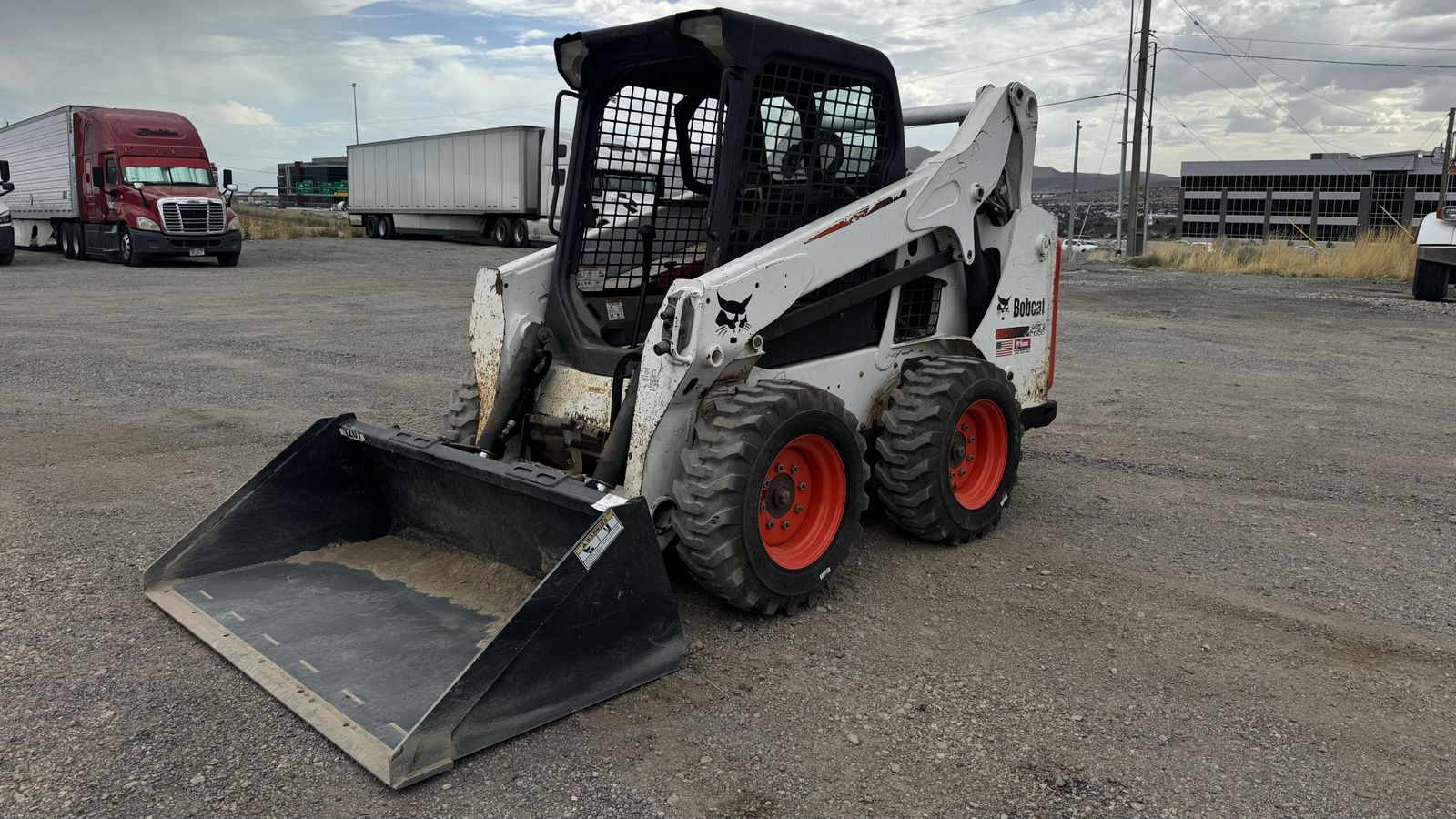 2016 2016 Bobcat S530 skid steer