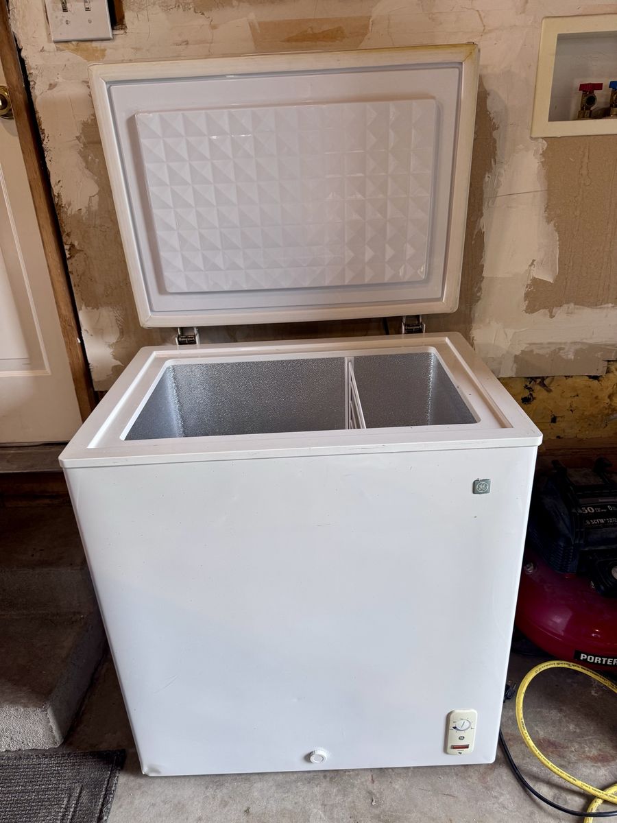 Deep freezer