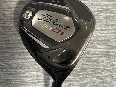 RH Titleist 910 D3 9.5 driver