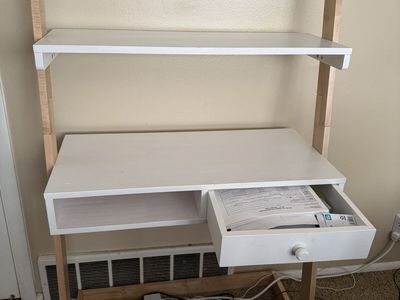 Leveled Desk-Great Shape