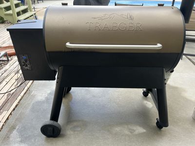 Traeger Pro Series 34 Electric BBQ Grill - Pellet Smoker