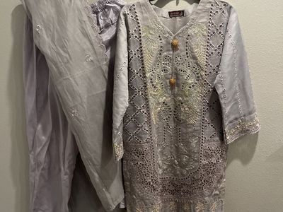 Hoorain Fashions Embroidered 3-Piece Shalwar Kameez Suit Grey Size large to extra large can fit
