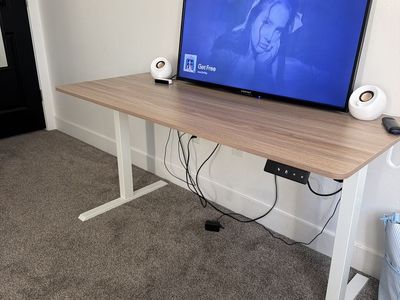 Electric desk adjustable standing desk