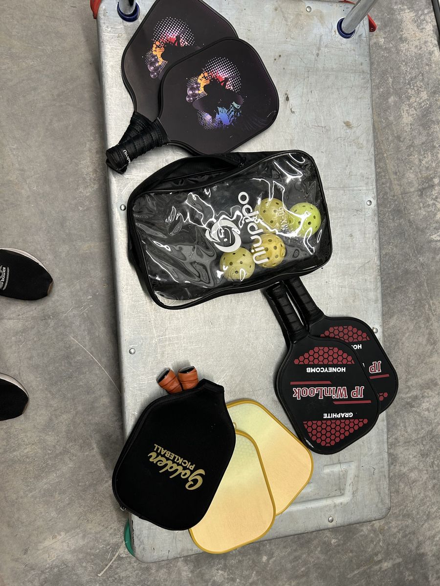 Pickleball Paddle Bundle - 6 Paddles (2 Golden Pickleball, 2 JP Winlook +2) & Balls with Carry Bag