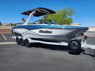 2022 Malibu 25 LSV Boats
