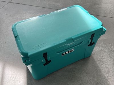 Yeti Tundra 45 Cooler - Aquifer Blue Color
