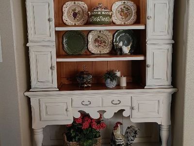 Shabby Chic Off-White Farmhouse Hutch/Display Cabinet with Shelves & Drawers - Distressed Finish