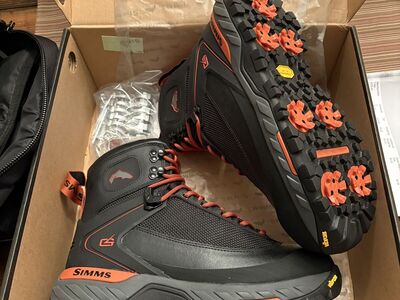 NEW Simms G4 9 Pro Powerlok wading Boots