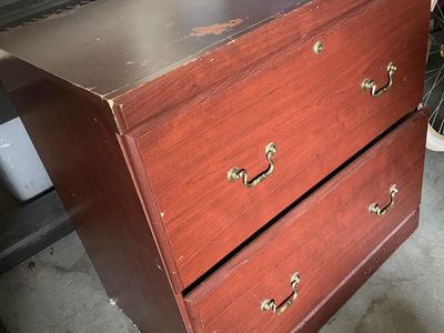 Two-drawer cabinet