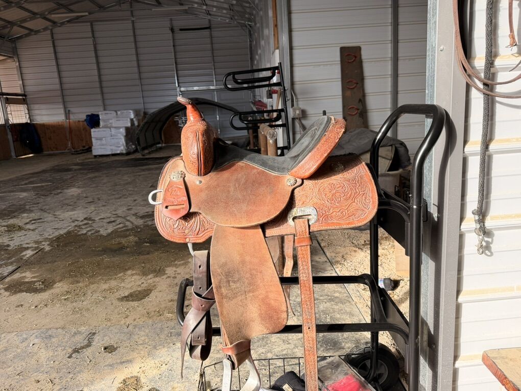 Circle Y Barrel Saddle