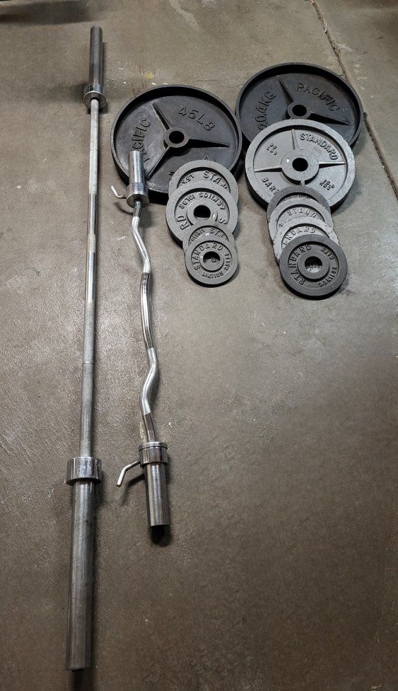 Weights 170 pounds