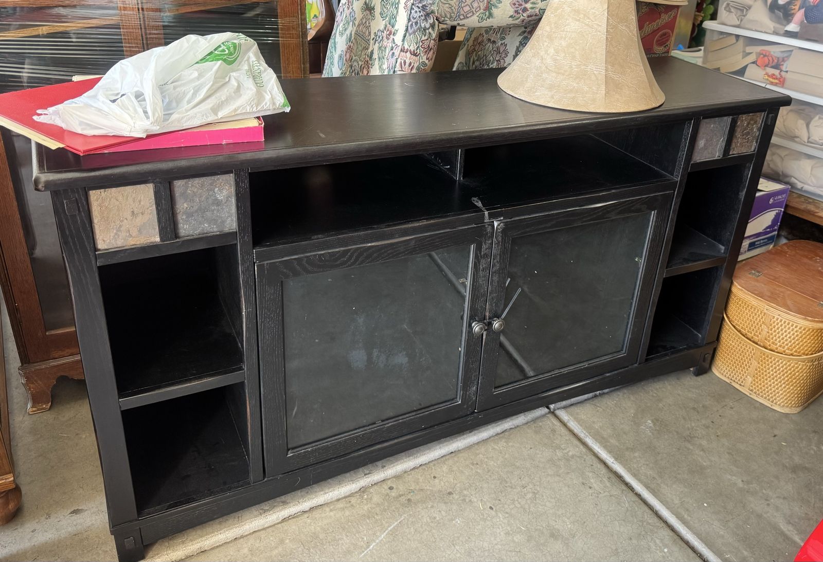Entertainment center