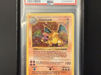 Shadowless Charizard #4 PSA - 5
