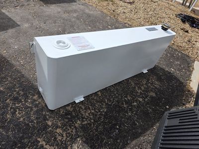 Dee Zee Specialty Series 40-Gallon Transfer Tank White Steel Auxiliary Fuel Tank