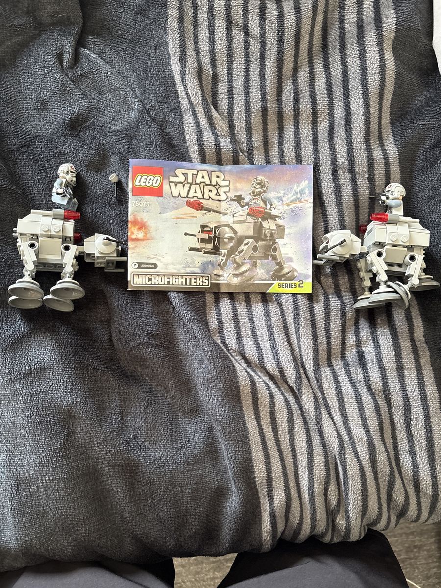 LEGO Star Wars 75075 AT-AT Microfighter Series 2 with Snowtrooper Minifigure - 2 sets of it