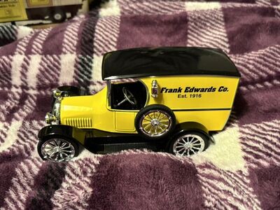 1913 Ford Model T Delivery Truck 1:25 Scale