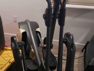 Smooth CE 3.7 Elliptical Trainer with Surefit Pedals & Agile Dynamic Motion Technology