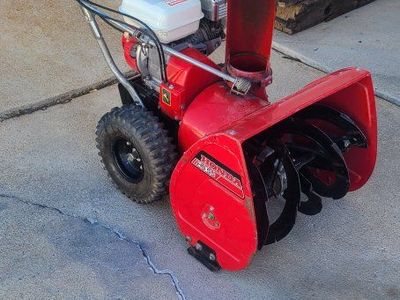 Honda HS55 Snow Blower - Dependable Gas-Powered Snow Removal