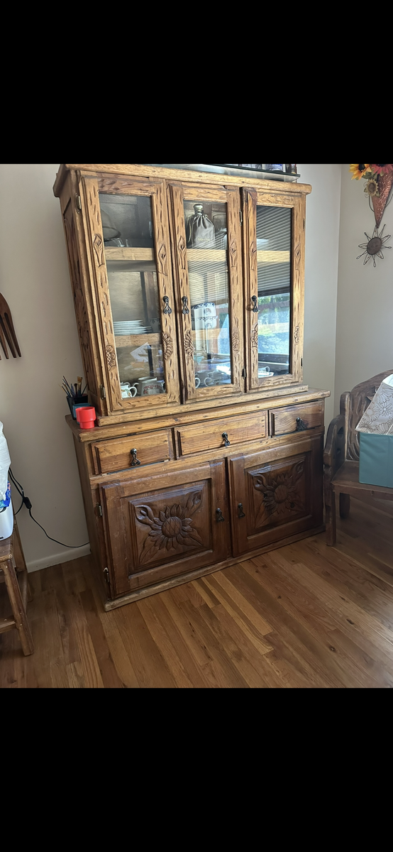 Hand-Carved Sunflower Dining Set with Hutch, Table, and Chairs