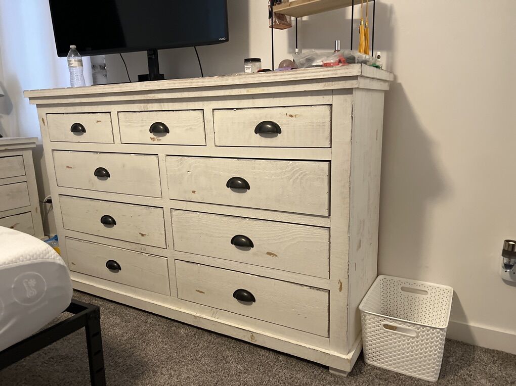 Queen Bed Set W/ 2 side Tables