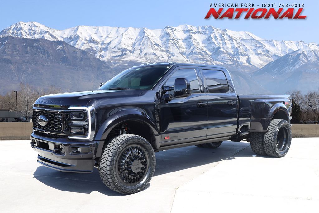 2026 Ford F-450 Super Duty Platinum