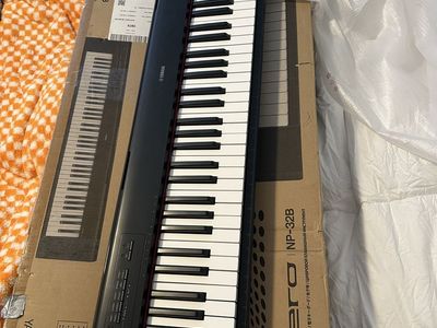 Yamaha keyboard digital piano NP-32B 76 keys
