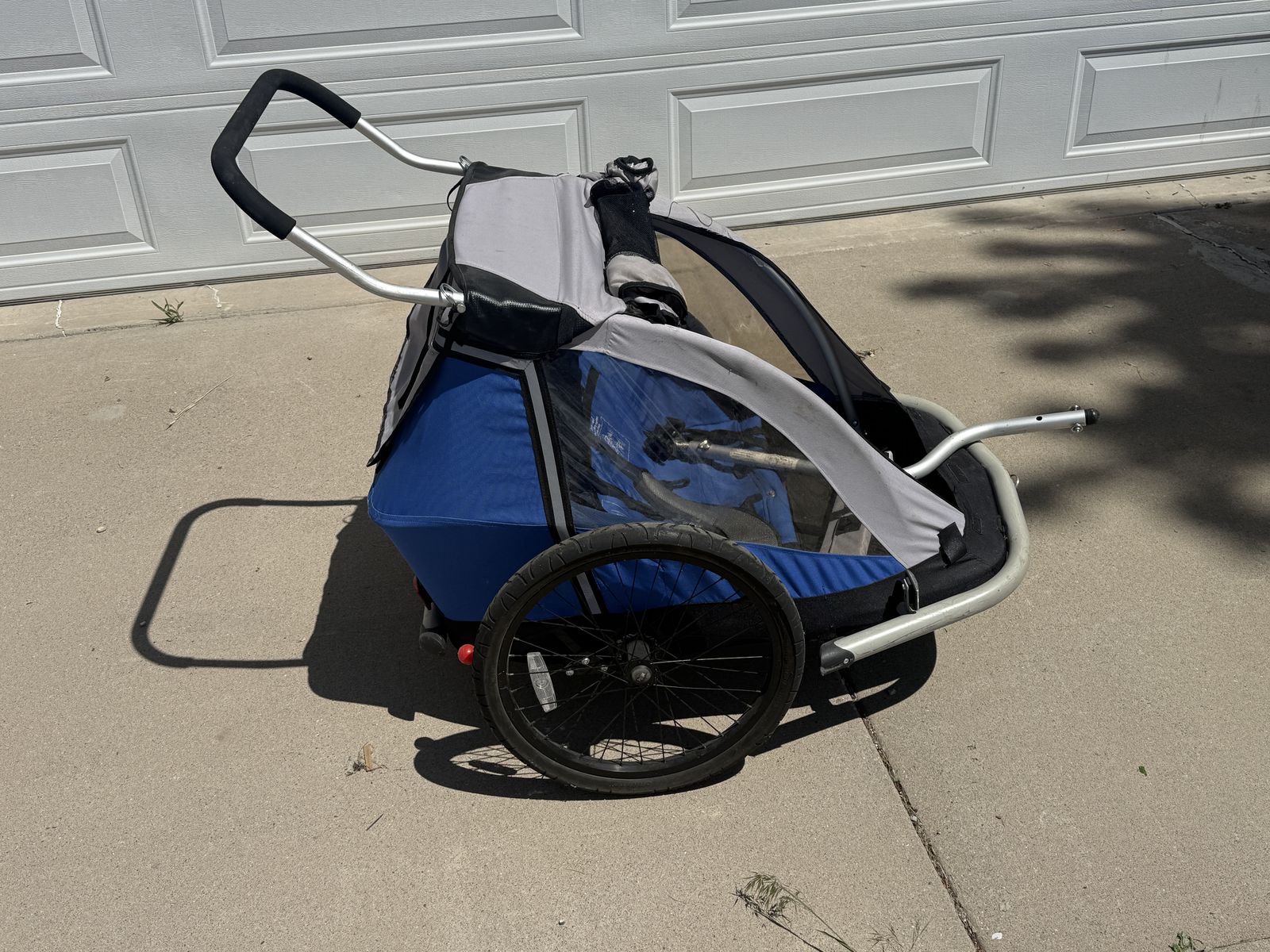 Double bike trailer / jogger