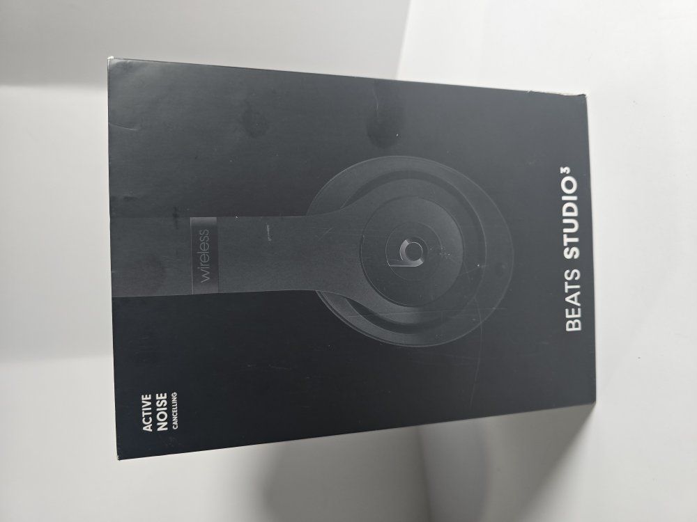 Beats Studio3 Wireless Headphones - Matte Black