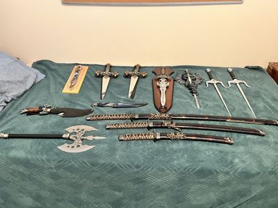 13 Unique Show Weapons