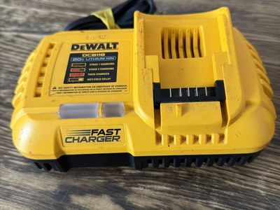 DEWALT DCB118 20V MAX Lithium-Ion Fast Charger
